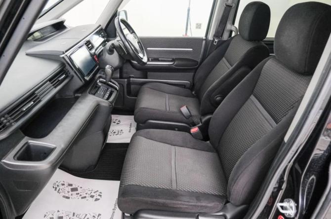 Honda Stepwgn V с пробегом 2016 года, цена 1 949 000 рублей, 107320 км, минивэн, Автокод Объявления