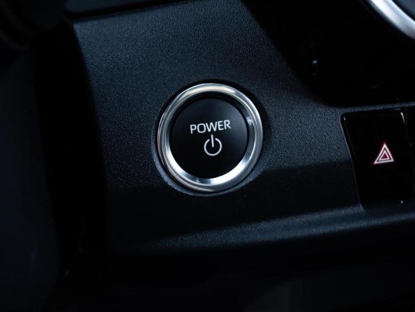 Toyota Camry IX (XV80) China Market с пробегом 2025 года, цена 4 200 000 рублей, 6090 км, седан, Автокод Объявления