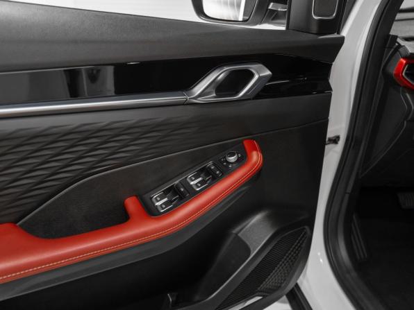 Geely Coolray I Рестайлинг с пробегом 2024 года, цена 2 095 000 рублей, 33977 км, внедорожник, Автокод Объявления