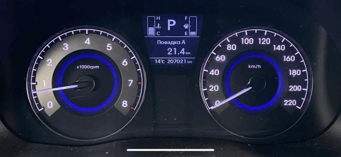 Hyundai Solaris I Рестайлинг с пробегом 2015 года, цена 870 000 рублей, 207020 км, седан, Автокод Объявления