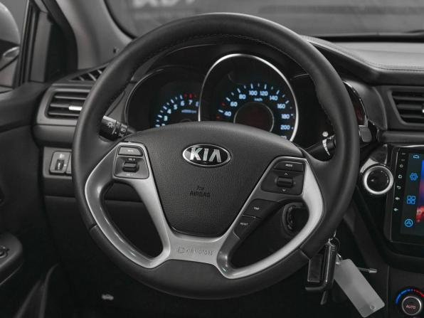 Kia Rio III Рестайлинг с пробегом 2016 года, цена 999 000 рублей, 165400 км, седан, Автокод Объявления