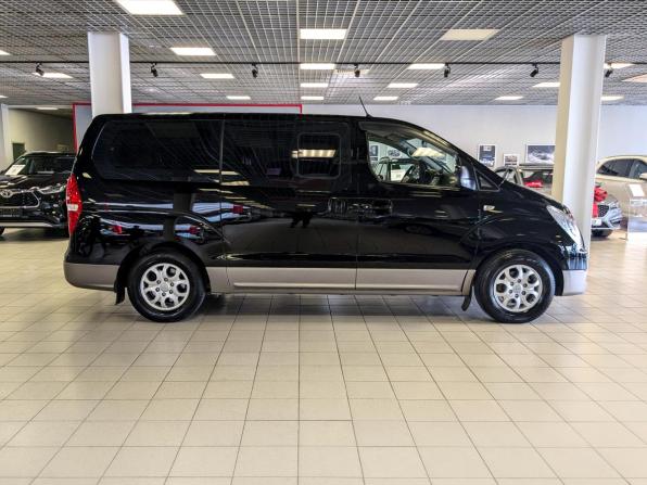 Hyundai H-1 II с пробегом 2014 года, цена 2 179 500 рублей, 130000 км, минивэн, Автокод Объявления
