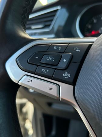 Volkswagen Tiguan II Рестайлинг с пробегом 2021 года, цена 2 890 000 рублей, 59392 км, внедорожник, Автокод Объявления