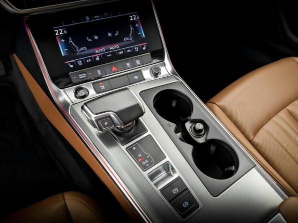 Audi A6 V (C8) с пробегом 2021 года, цена 4 120 000 рублей, 59943 км, седан, Автокод Объявления