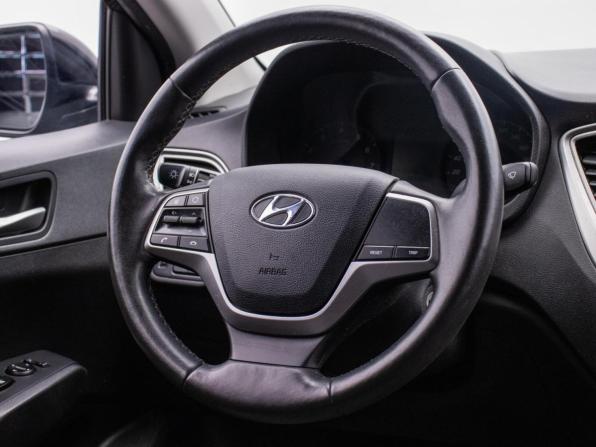 Hyundai Solaris II Рестайлинг с пробегом 2021 года, цена 1 399 000 рублей, 126568 км, седан, Автокод Объявления