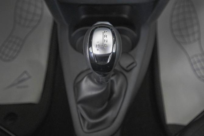 Renault Sandero II с пробегом 2017 года, цена 1 029 000 рублей, 122000 км, хэтчбек, Автокод Объявления