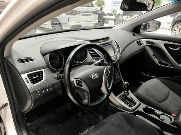Hyundai Elantra V (MD) Рестайлинг с пробегом 2015 года, цена 1 399 000 рублей, 91943 км, седан, Автокод Объявления