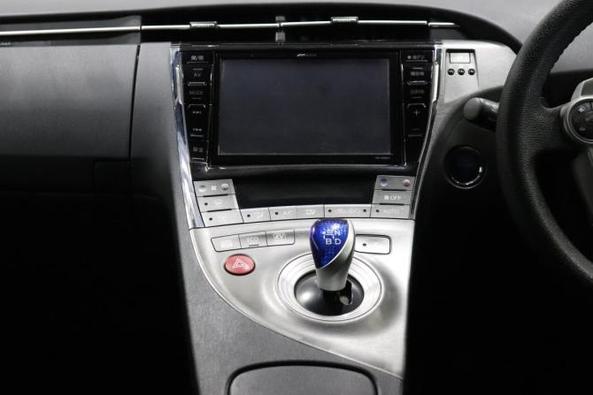 Toyota Prius III Рестайлинг (XW30) с пробегом 2013 года, цена 1 142 000 рублей, 222556 км, лифтбек, Автокод Объявления