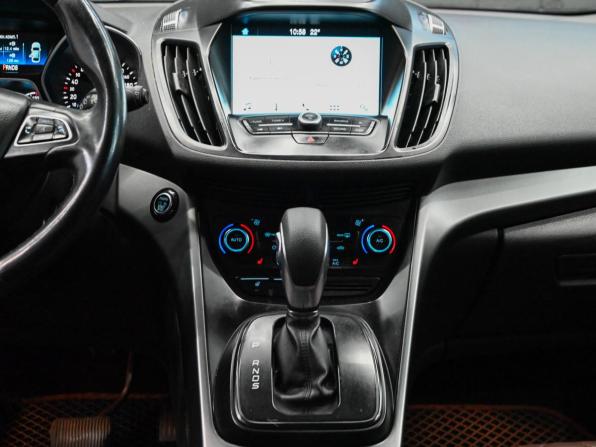 Ford Kuga II Рестайлинг с пробегом 2019 года, цена 1 700 000 рублей, 194960 км, внедорожник, Автокод Объявления