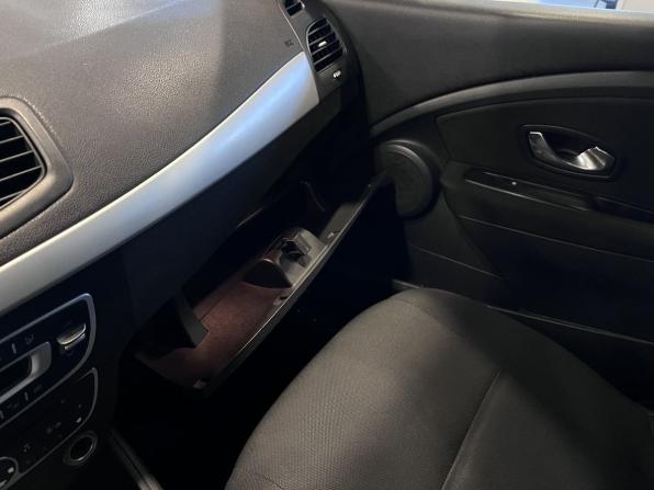 Renault Fluence I с пробегом 2012 года, цена 615 000 рублей, 211989 км, седан, Автокод Объявления