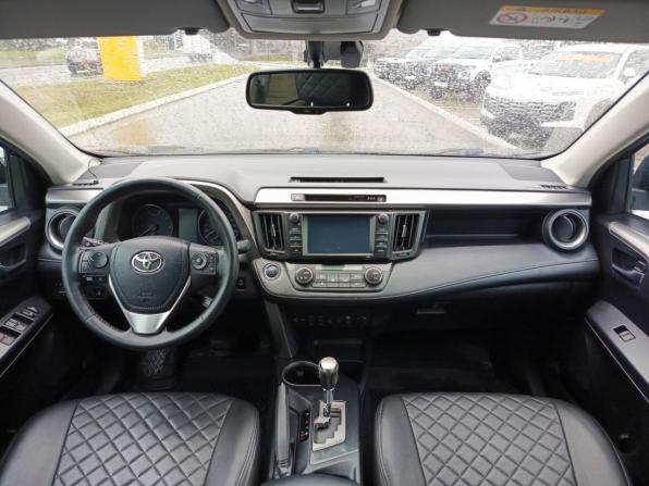 Toyota RAV4 IV (XA40) Рестайлинг с пробегом 2017 года, цена 2 290 000 рублей, 209013 км, внедорожник, Автокод Объявления