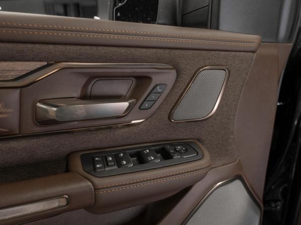 Ram 1500 V Рестайлинг с пробегом 2025 года, цена 11 300 000 рублей, 100 км, пикап, Автокод Объявления