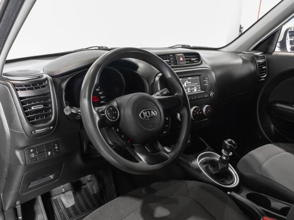 Kia Soul II Рестайлинг с пробегом 2018 года, цена 1 260 000 рублей, 176921 км, хэтчбек, Автокод Объявления