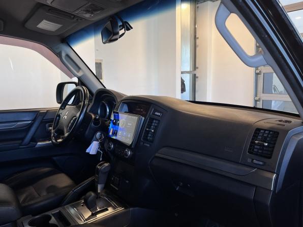 Mitsubishi Pajero IV Рестайлинг 1 с пробегом 2011 года, цена 2 311 000 рублей, 194500 км, внедорожник, Автокод Объявления