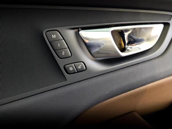 Volvo XC60 II с пробегом 2020 года, цена 4 300 000 рублей, 46592 км, внедорожник, Автокод Объявления