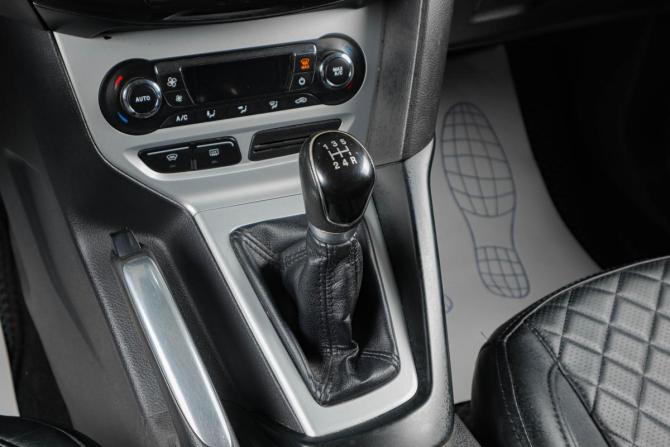 Ford Focus III с пробегом 2012 года, цена 849 000 рублей, 182000 км, хэтчбек, Автокод Объявления