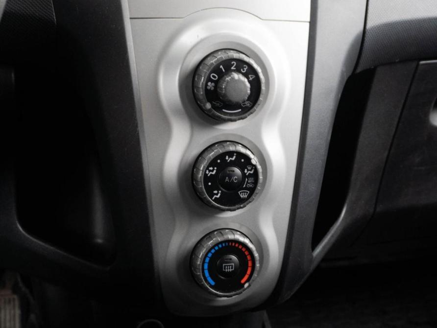 Toyota Yaris II Тюмень  - изображение 15