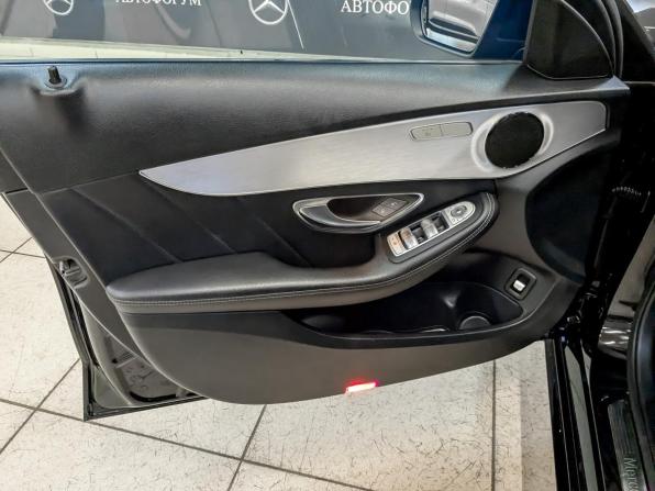 Mercedes-Benz C-Класс IV (W205) Рестайлинг с пробегом 2019 года, цена 2 600 000 рублей, 127233 км, седан, Автокод Объявления