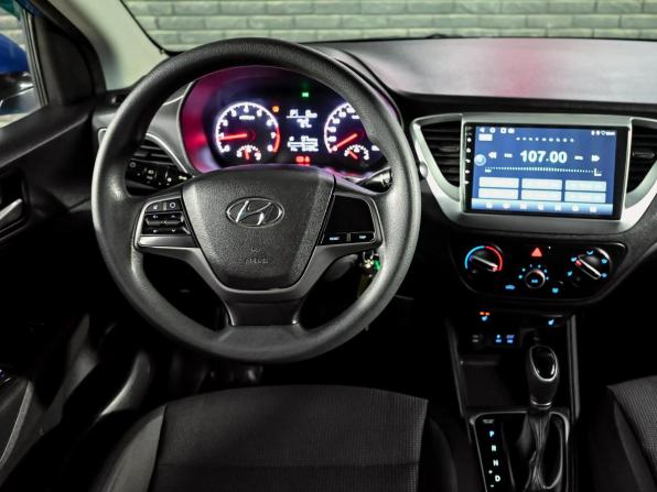 Hyundai Solaris II с пробегом 2017 года, цена 1 450 000 рублей, 61164 км, седан, Автокод Объявления