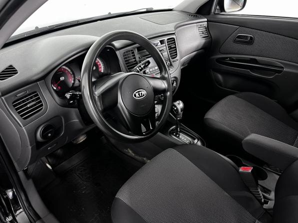 Kia Rio II Рестайлинг с пробегом 2011 года, цена 650 000 рублей, 211866 км, хэтчбек, Автокод Объявления