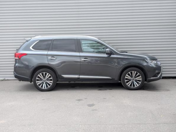 Mitsubishi Outlander III Рестайлинг 3 с пробегом 2019 года, цена 2 550 000 рублей, 109469 км, внедорожник, Автокод Объявления
