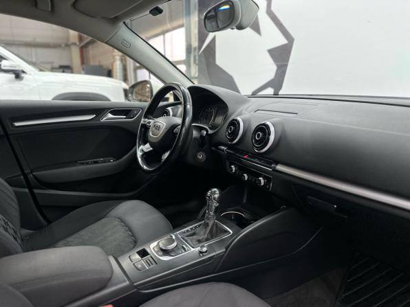 Audi A3 III (8V) с пробегом 2013 года, цена 1 239 900 рублей, 224000 км, хэтчбек, Автокод Объявления