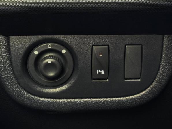 Renault Sandero II с пробегом 2017 года, цена 1 079 000 рублей, 96186 км, хэтчбек, Автокод Объявления