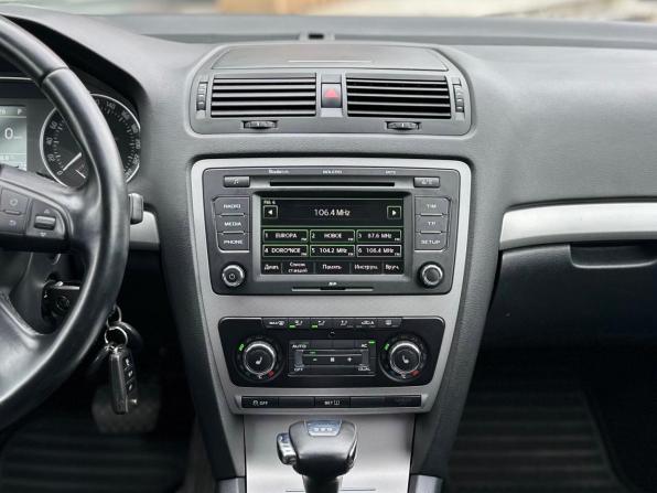 Skoda Octavia II (A5) Рестайлинг с пробегом 2011 года, цена 779 000 рублей, 183560 км, лифтбек, Автокод Объявления