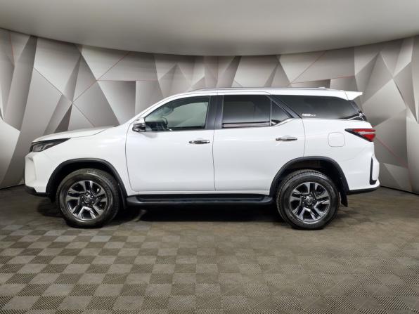 Toyota Fortuner II Рестайлинг с пробегом 2021 года, цена 4 395 000 рублей, 47432 км, внедорожник, Автокод Объявления