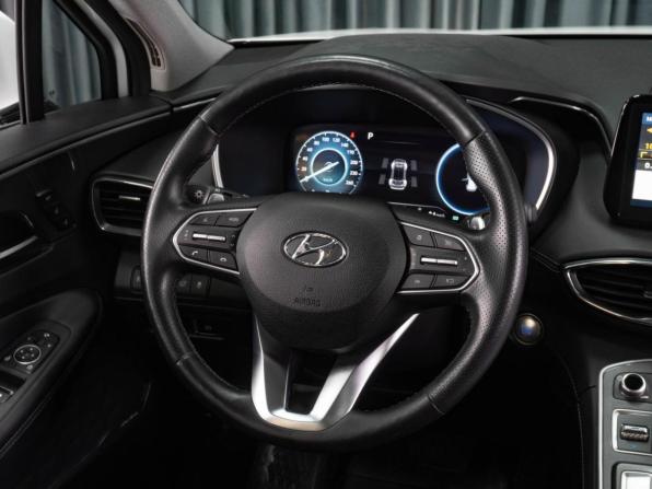 Hyundai Santa Fe IV Рестайлинг с пробегом 2023 года, цена 4 240 000 рублей, 64804 км, внедорожник, Автокод Объявления