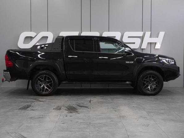 Toyota Hilux VIII с пробегом 2017 года, цена 3 399 000 рублей, 187501 км, offers.body_type.unknown, Автокод Объявления