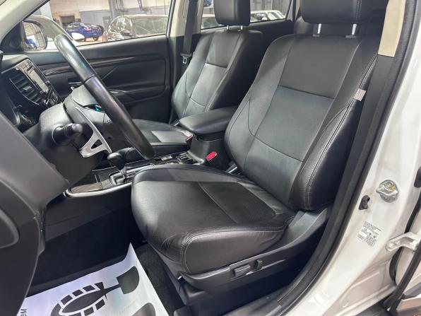 Mitsubishi Outlander III Рестайлинг 2 с пробегом 2017 года, цена 2 190 000 рублей, 97103 км, внедорожник, Автокод Объявления