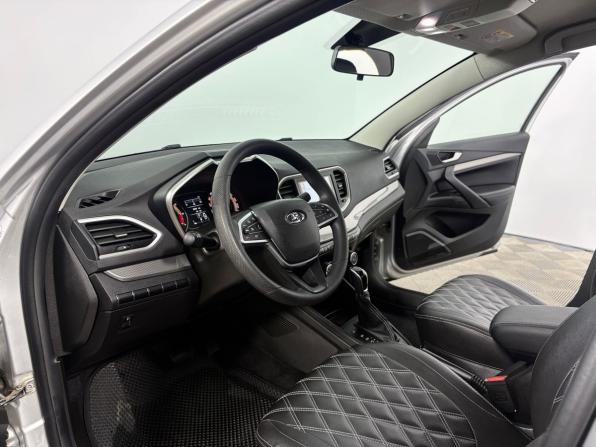 Lada (ВАЗ) Vesta I Рестайлинг (NG) с пробегом 2024 года, цена 1 335 000 рублей, 29408 км, седан, Автокод Объявления