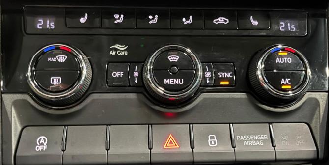 Skoda Karoq I с пробегом 2021 года, цена 2 250 000 рублей, 162845 км, внедорожник, Автокод Объявления