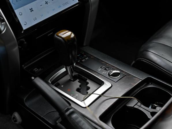 Toyota Land Cruiser 200 Series Рестайлинг 1 с пробегом 2013 года, цена 3 314 000 рублей, 251282 км, внедорожник, Автокод Объявления