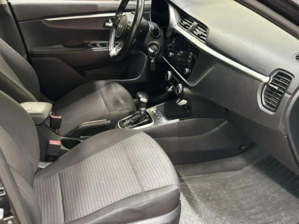 Kia Rio IV Рестайлинг с пробегом 2021 года, цена 1 799 000 рублей, 50383 км, хэтчбек, Автокод Объявления