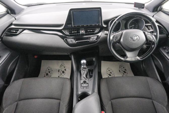 Toyota C-HR I с пробегом 2018 года, цена 1 899 000 рублей, 113000 км, внедорожник, Автокод Объявления