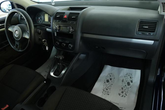 Volkswagen Jetta V с пробегом 2010 года, цена 639 000 рублей, 273000 км, седан, Автокод Объявления