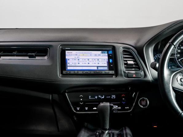 Honda Vezel I с пробегом 2017 года, цена 1 780 000 рублей, 89600 км, внедорожник, Автокод Объявления