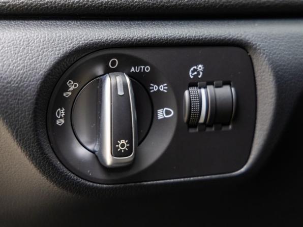 Audi Q3 I (8U) Рестайлинг с пробегом 2015 года, цена 1 898 000 рублей, 109649 км, внедорожник, Автокод Объявления
