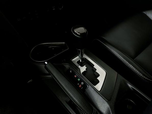 Toyota RAV4 IV (XA40) Рестайлинг с пробегом 2015 года, цена 2 400 000 рублей, 231856 км, внедорожник, Автокод Объявления