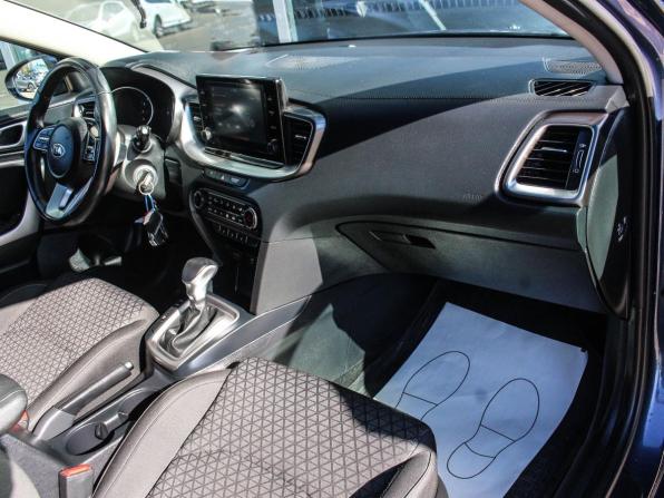 Kia Ceed III с пробегом 2021 года, цена 1 999 000 рублей, 66450 км, универсал, Автокод Объявления