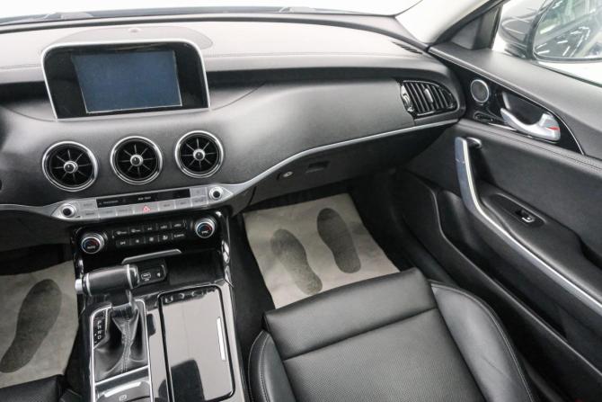 Kia Stinger I с пробегом 2018 года, цена 3 099 000 рублей, 76000 км, лифтбек, Автокод Объявления