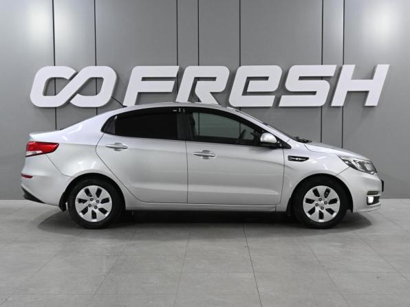 Kia Rio III Рестайлинг с пробегом 2016 года, цена 929 000 рублей, 102382 км, седан, Автокод Объявления