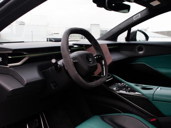 Lotus Eletre с пробегом 2023 года, цена 11 549 000 рублей, 2852 км, внедорожник, Автокод Объявления