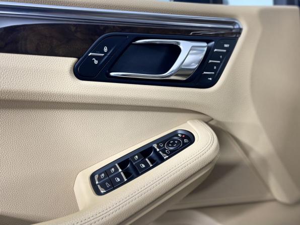 Porsche Macan I с пробегом 2014 года, цена 3 750 000 рублей, 78950 км, внедорожник, Автокод Объявления