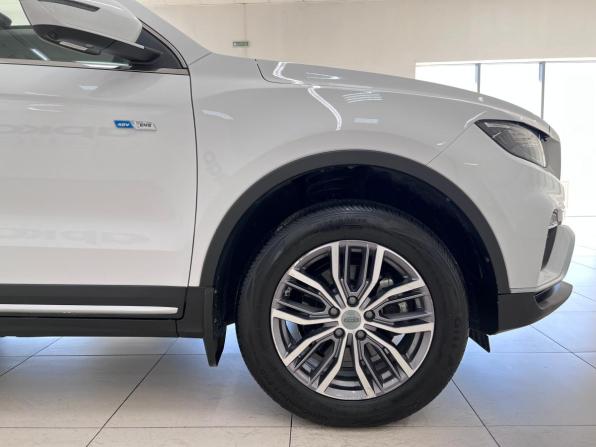Geely Atlas Pro с пробегом 2023 года, цена 2 299 000 рублей, 15438 км, внедорожник, Автокод Объявления