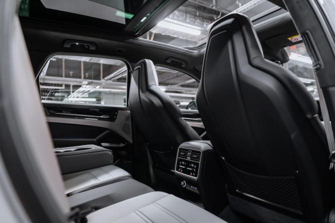 Новый Porsche Cayenne III Рестайлинг 2026 года, цена 18 500 000 рублей, внедорожник, Автокод Объявления