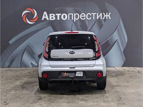 Kia Soul II Рестайлинг с пробегом 2017 года, цена 1 180 000 рублей, 199000 км, хэтчбек, Автокод Объявления