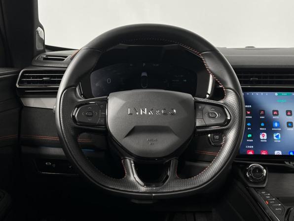 Lynk &amp; Co 05 с пробегом 2023 года, цена 3 245 200 рублей, 27673 км, внедорожник, Автокод Объявления